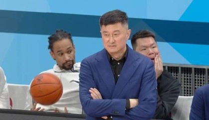 世界杯比赛直播客户端下载-该醒醒了！广东杜锋一战引众怒，3大失误太致命，用人一塌糊涂